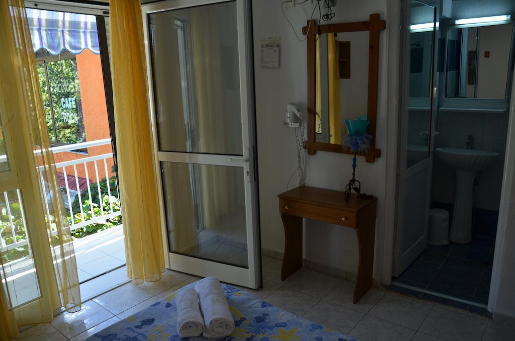 Chrisi Akti Hotel Skala Potamia  Habitación foto